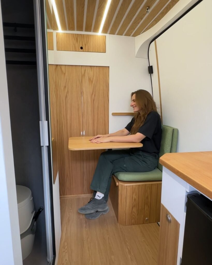 Motorhome Sprinter UP! Smart para família de 4 pessoas (20)