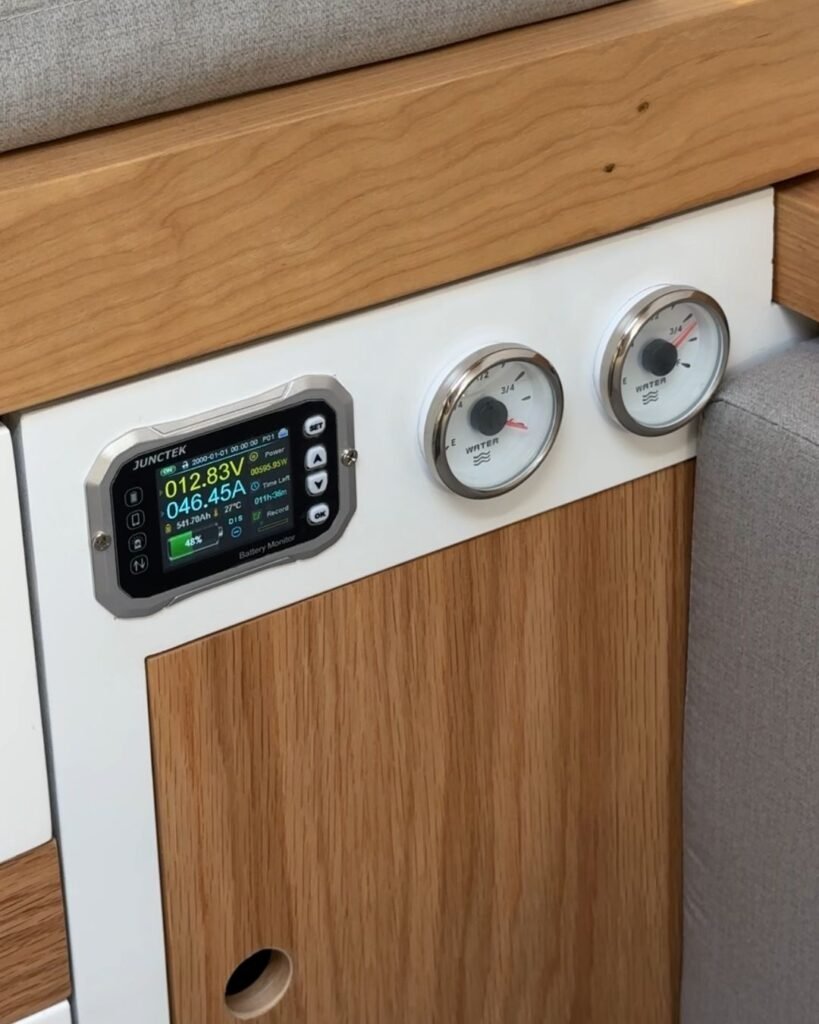 Motorhome Sprinter UP! Smart para família de 4 pessoas (24)