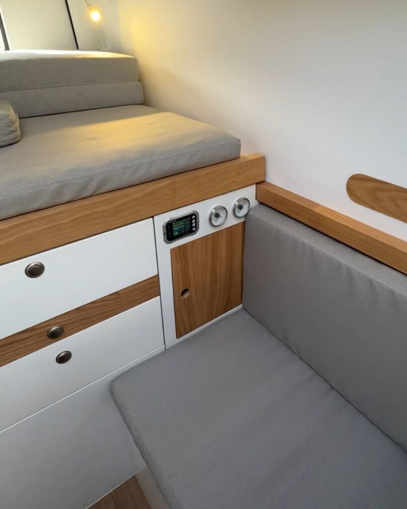 Motorhome Sprinter UP! Smart para família de 4 pessoas (25)