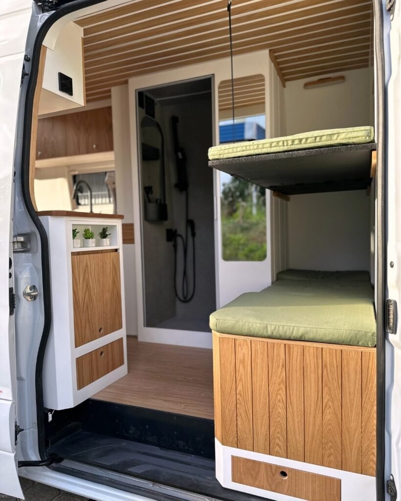 Motorhome Sprinter UP! Smart para família de 4 pessoas (4)