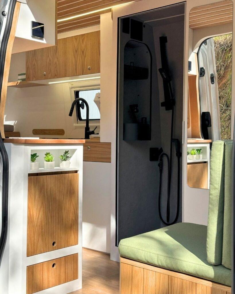 Motorhome Sprinter UP! Smart para família de 4 pessoas (5)