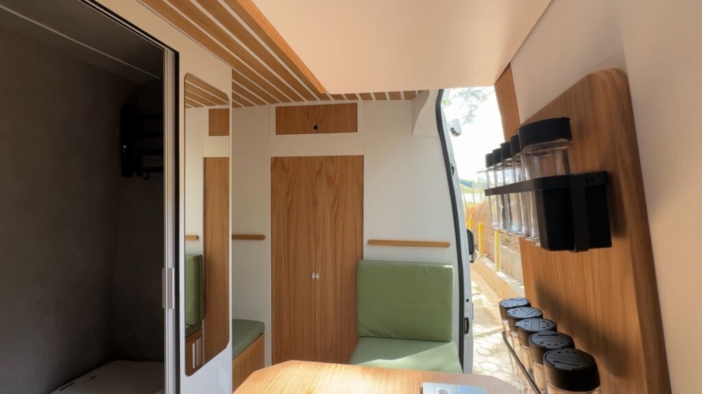 UP! Motorhome Smart para família de 5 pessoas (21)